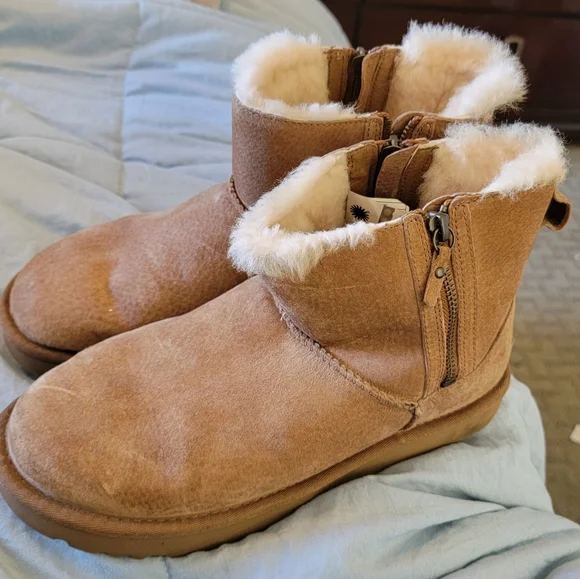 UGG Shoes Brand New Uggs Never Worn Nwot Size 8 Poshmark
